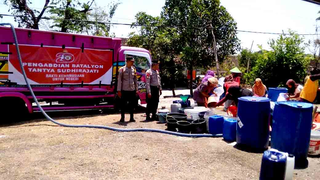 20 Tahun Mengabdi, Batalyon Tantya Sudhirajati Salurkan 65 Ribu Liter Air Bersih 2