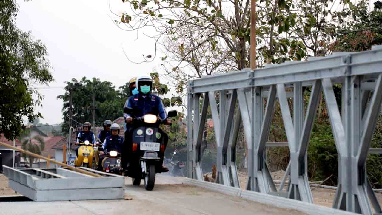 Pj Bupati Jombang Meninjau Proyek Jembatan Dan Potensi Desa Di Kecamatan Bandar Kedungmulyo 1