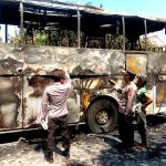 Diduga Konsleting Listrik, Bus Pariwisata Hangus Terbakar
