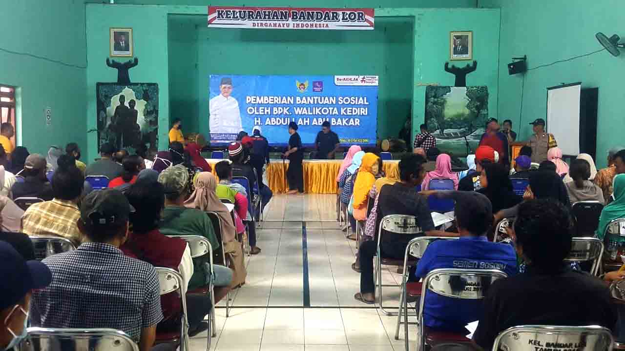Walikota Kediri Salurkan Bpnt D Secara Serentak.