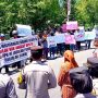 Tolak Hak Angket Soal Kecurangan Pemilu, Massa Geruduk Kantor Kpu Ngawi